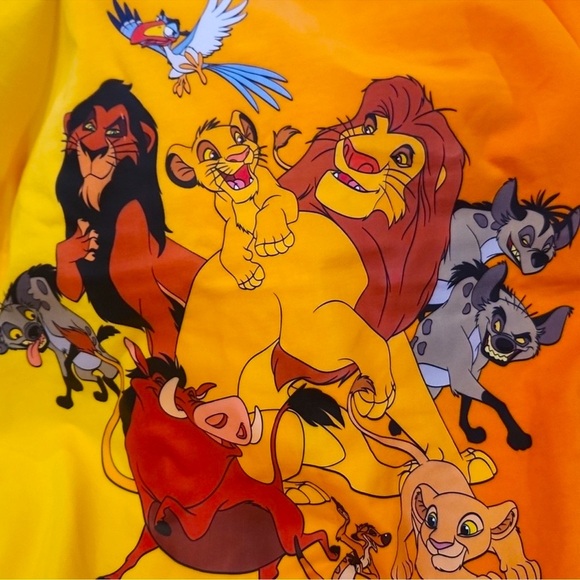 Disney’s Lion King 30th Anniversary Crewneck Spirit Jersey - Size L - NWT - Picture 3 of 6